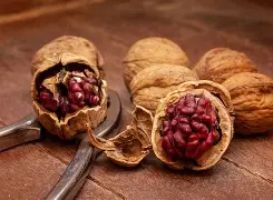 Fresh Walnuts-Red