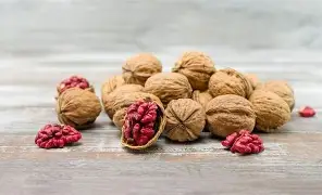 Fresh Walnuts-Red